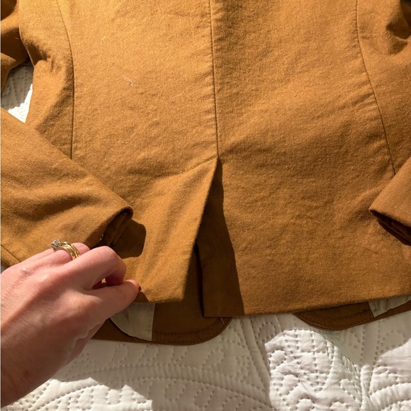 J Crew 100% Wool Blazer Schoolboy Warm Camel Tan design buttons Women’s Size 2 - Picture 11 of 12